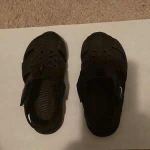 Used Nike sandals black 25 Eur size the US size rubbed off